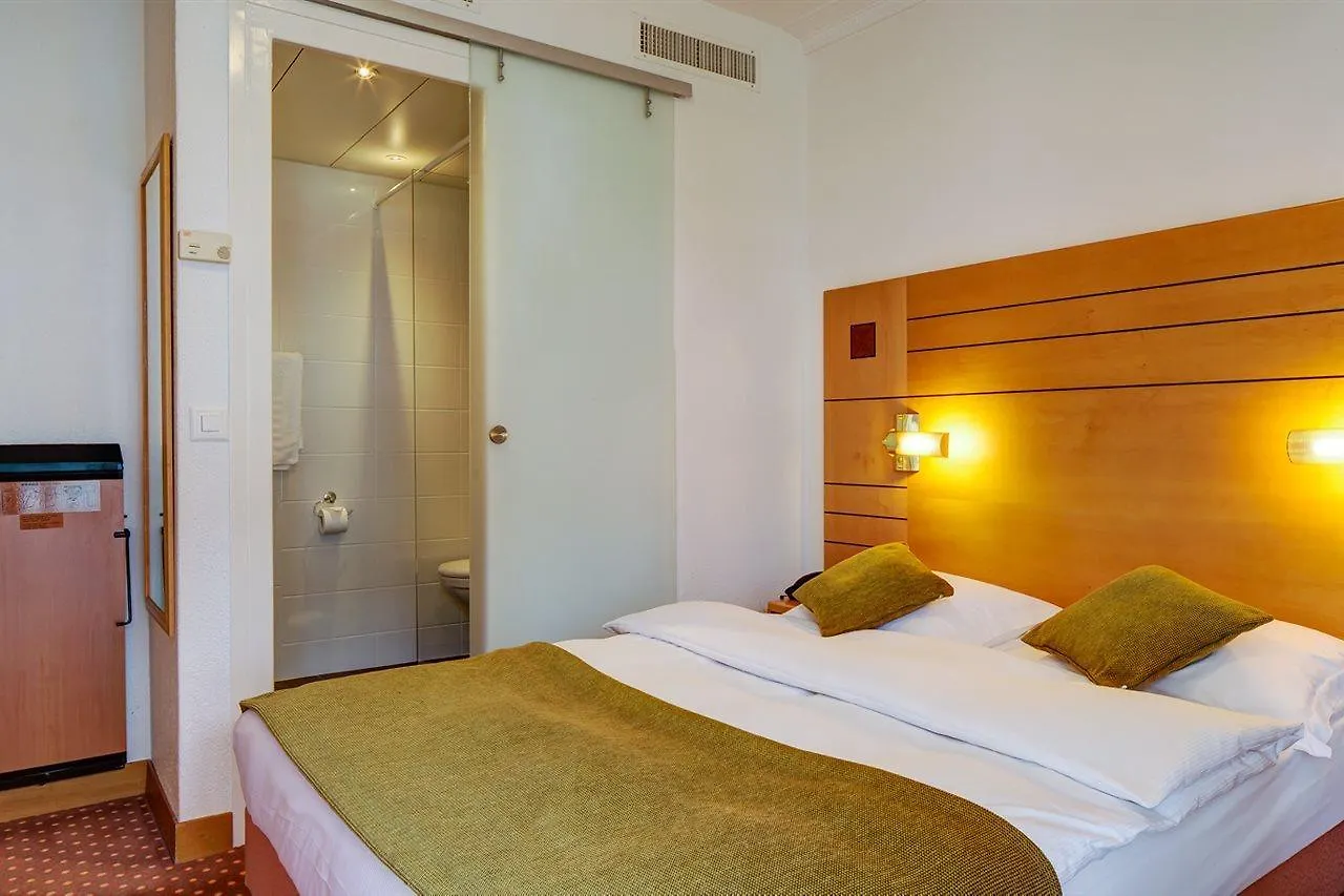 Hotel Eden Genf 3*,  Schweiz