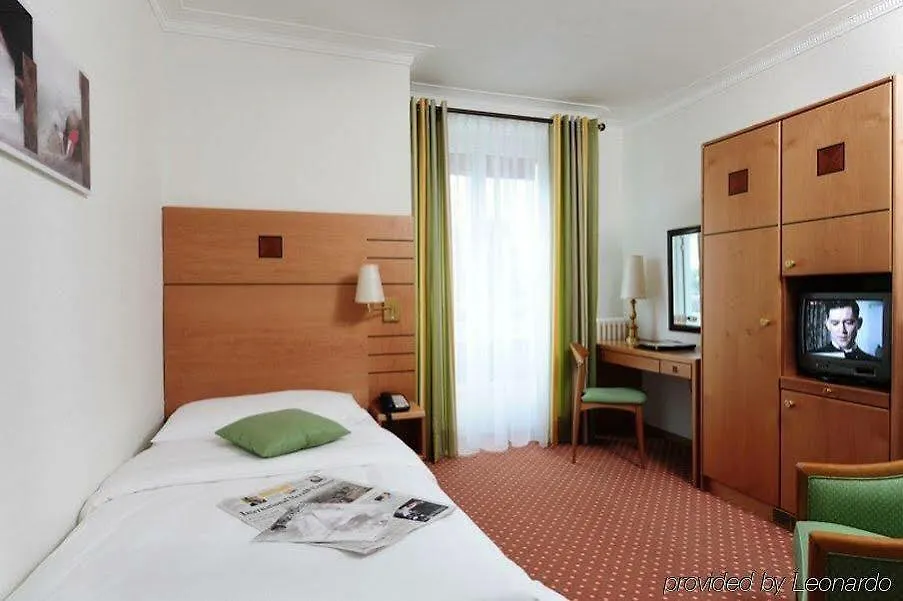 Hotel Eden Genf 3*,