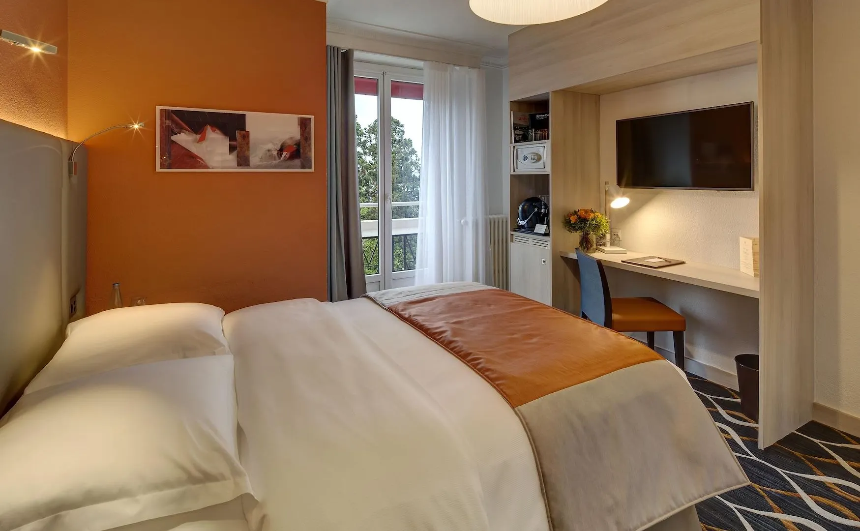 Hotel Eden Geneva 3*,  Switzerland