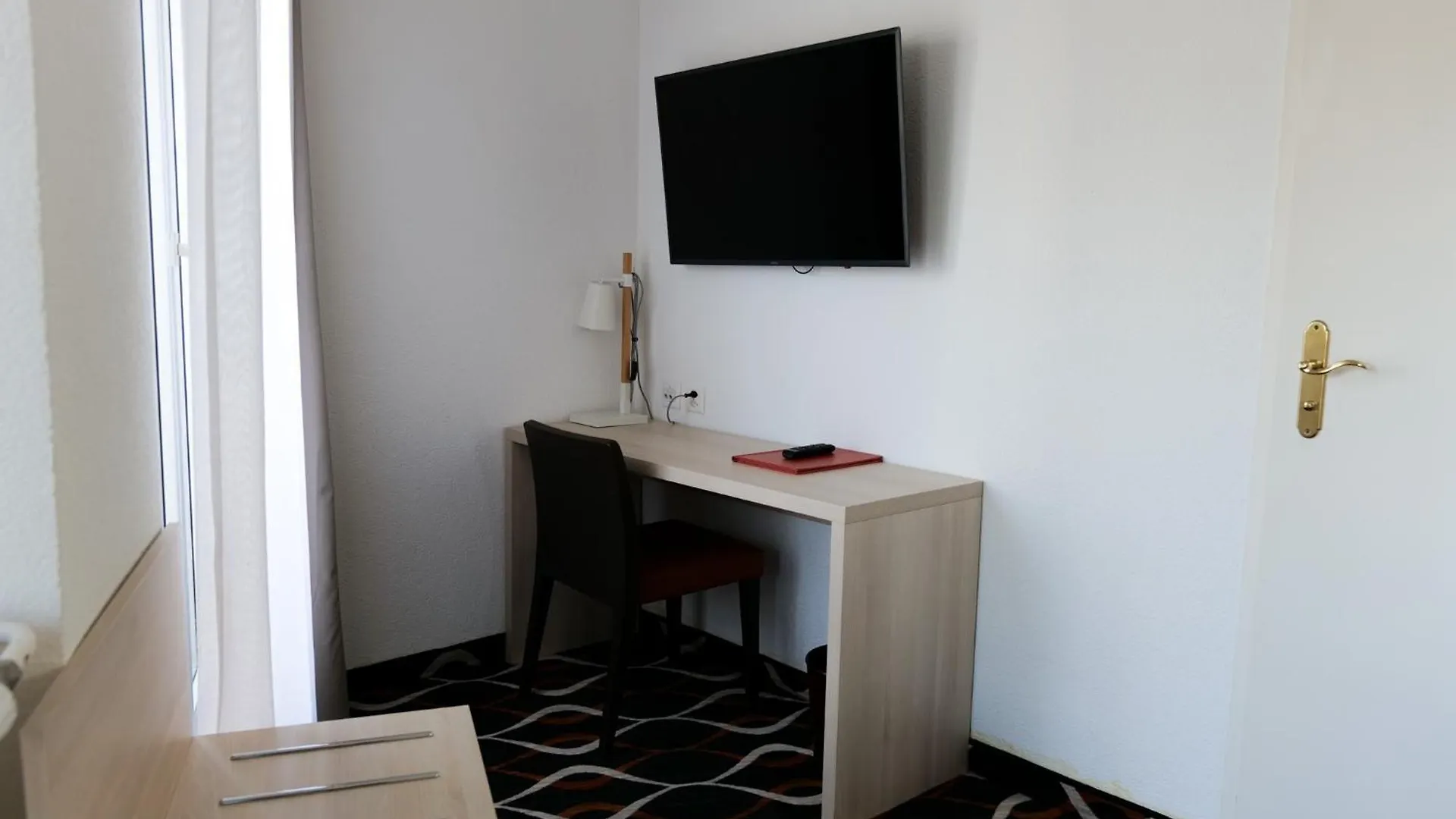 Hotel Eden Geneva 3*,  Switzerland