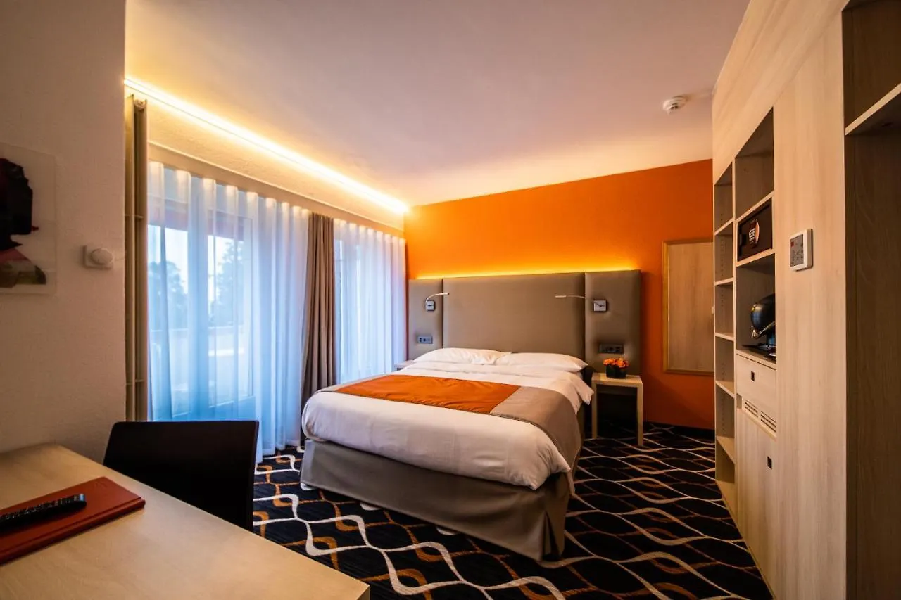 Hotel Eden Geneva 3*,  Switzerland
